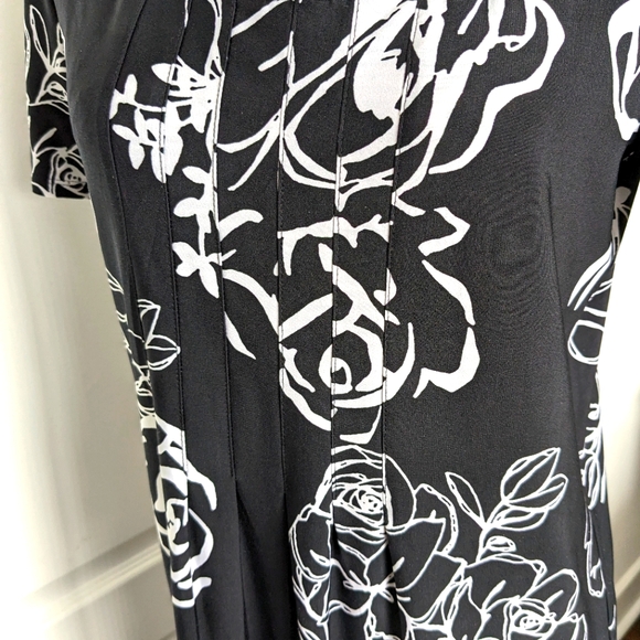 Chetta B short sleeve scoop neck summer dress womens Size 8 Black White Floral - Picture 4 of 12
